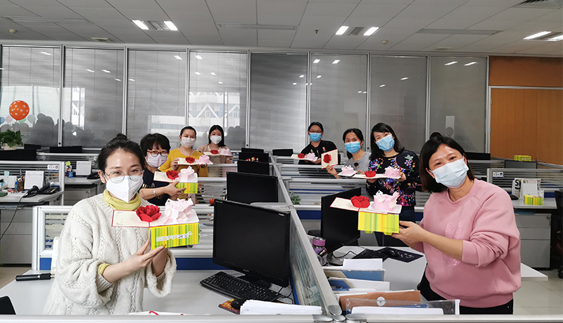 >助力女神上“頭條”！